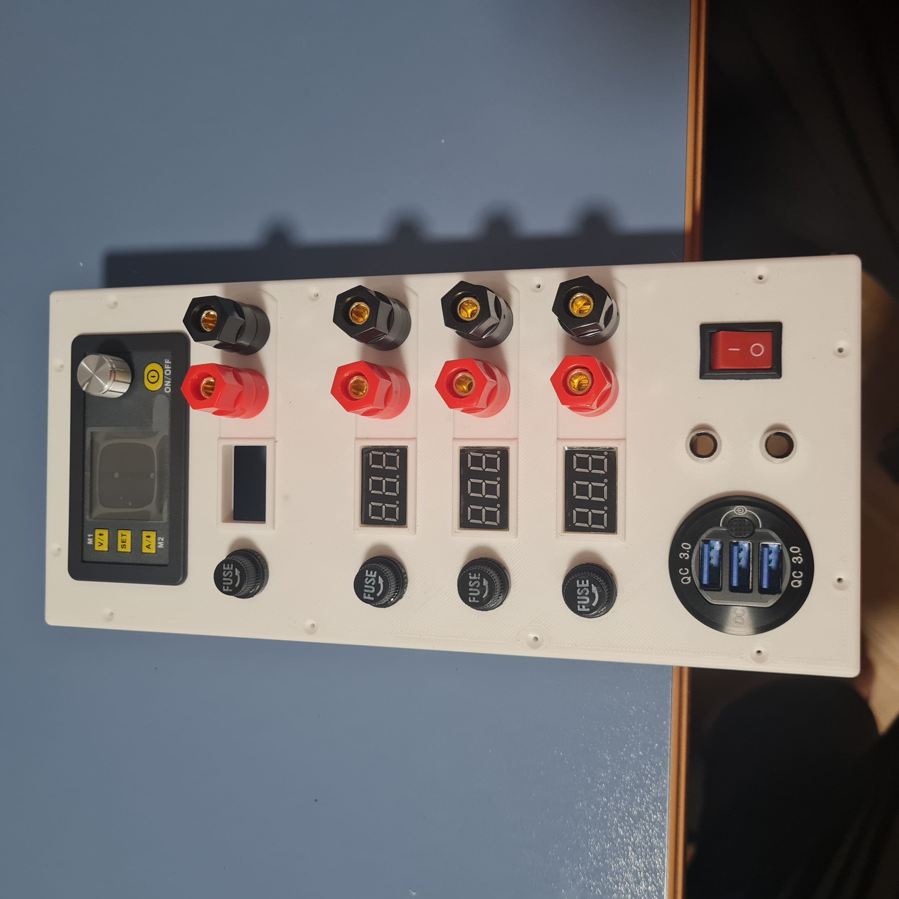 Labornetzgerät – ATX-Eigenbau Bild 4