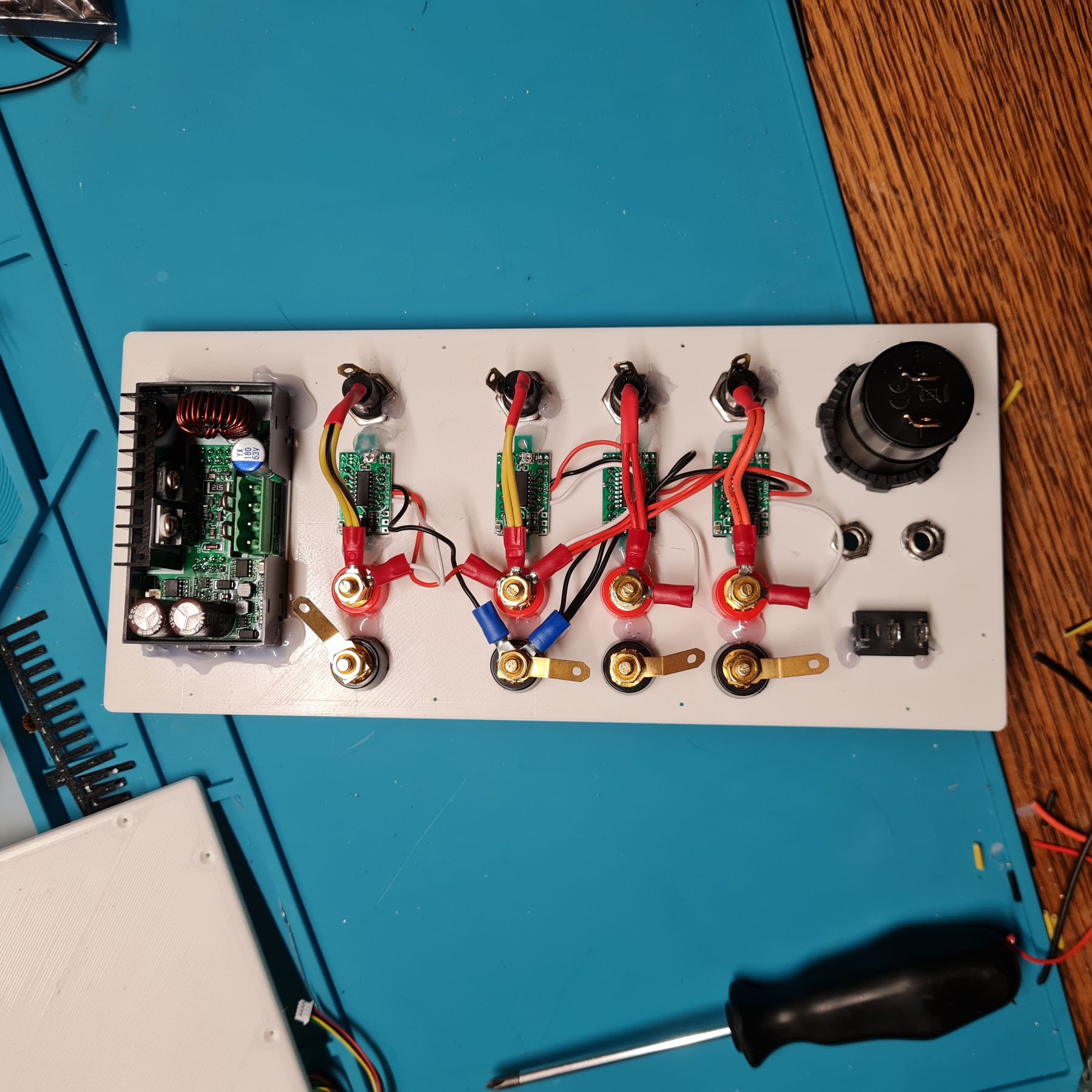 Labornetzgerät – ATX-Eigenbau Bild 9