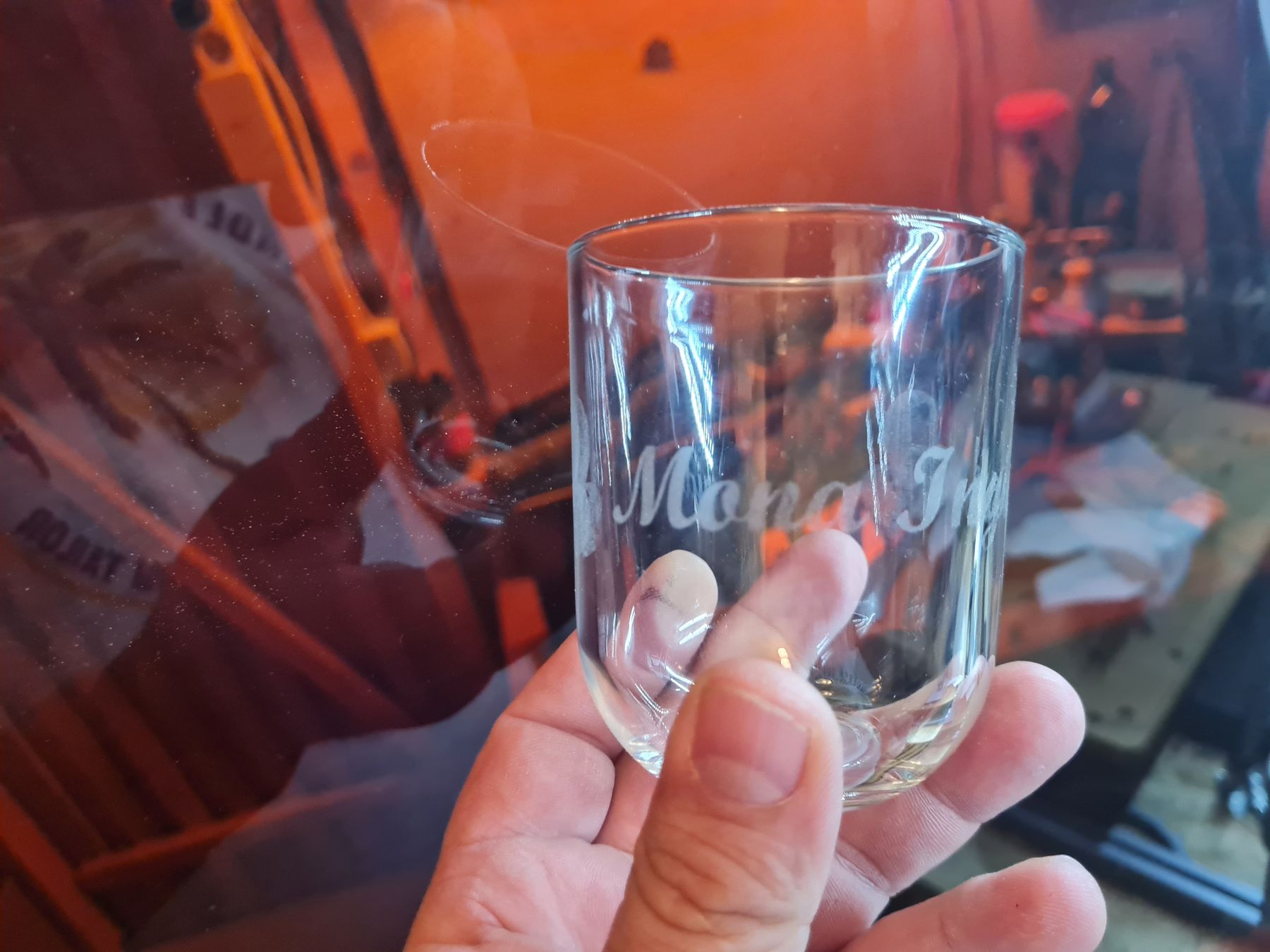 Gravur von Glas & Metall – Rotationsmodul Bild 4